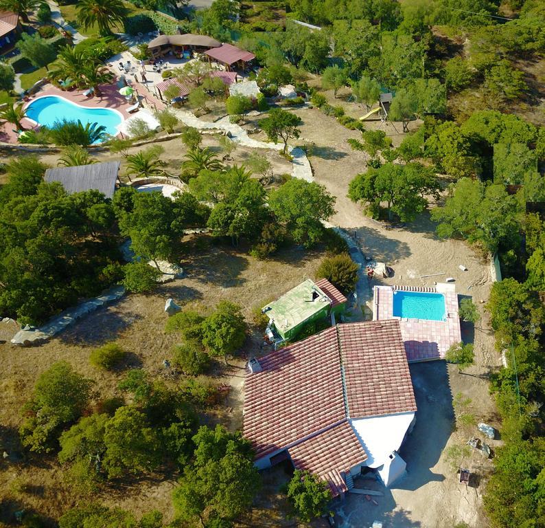Residence Villa Smeralda Telti Kültér fotó