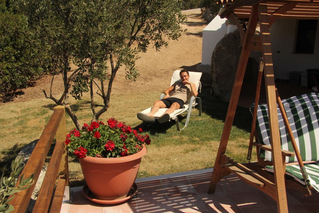 Residence Villa Smeralda Telti Szoba fotó