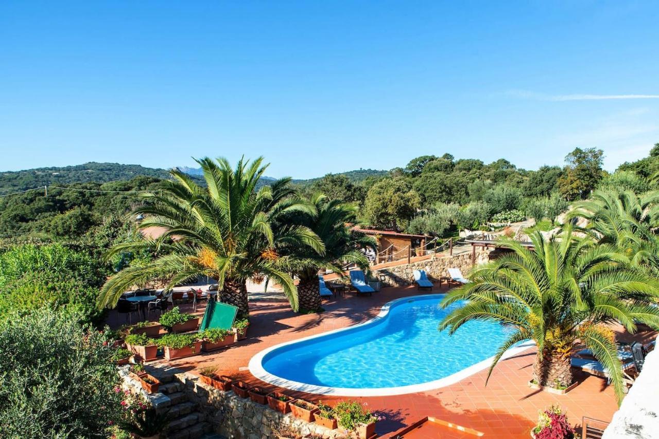 Residence Villa Smeralda Telti Kültér fotó