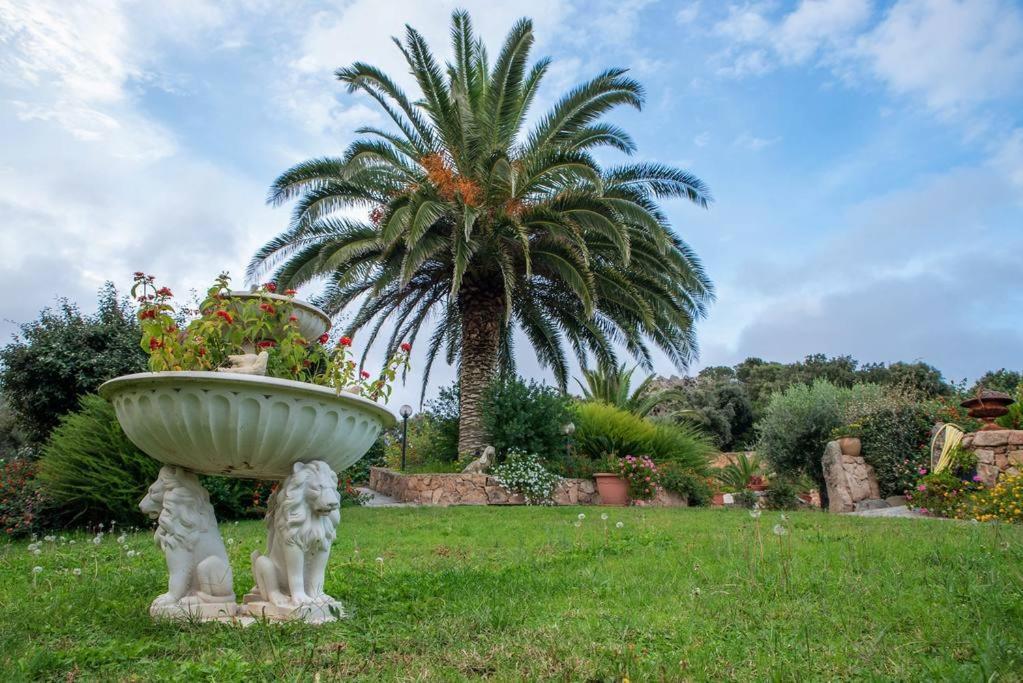 Residence Villa Smeralda Telti Kültér fotó