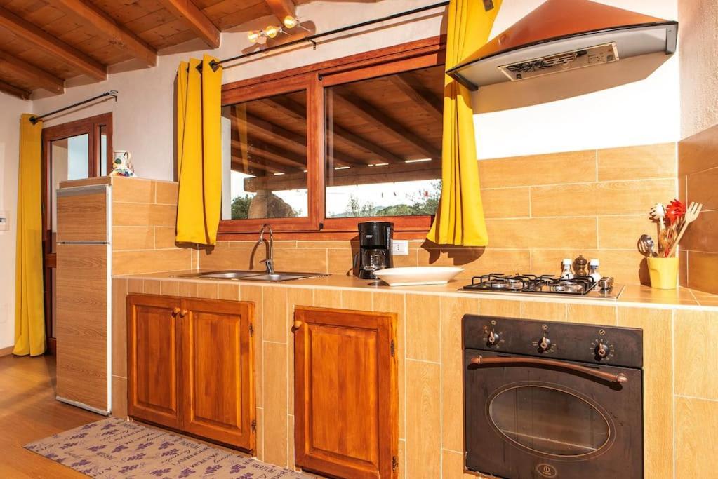 Residence Villa Smeralda Telti Kültér fotó