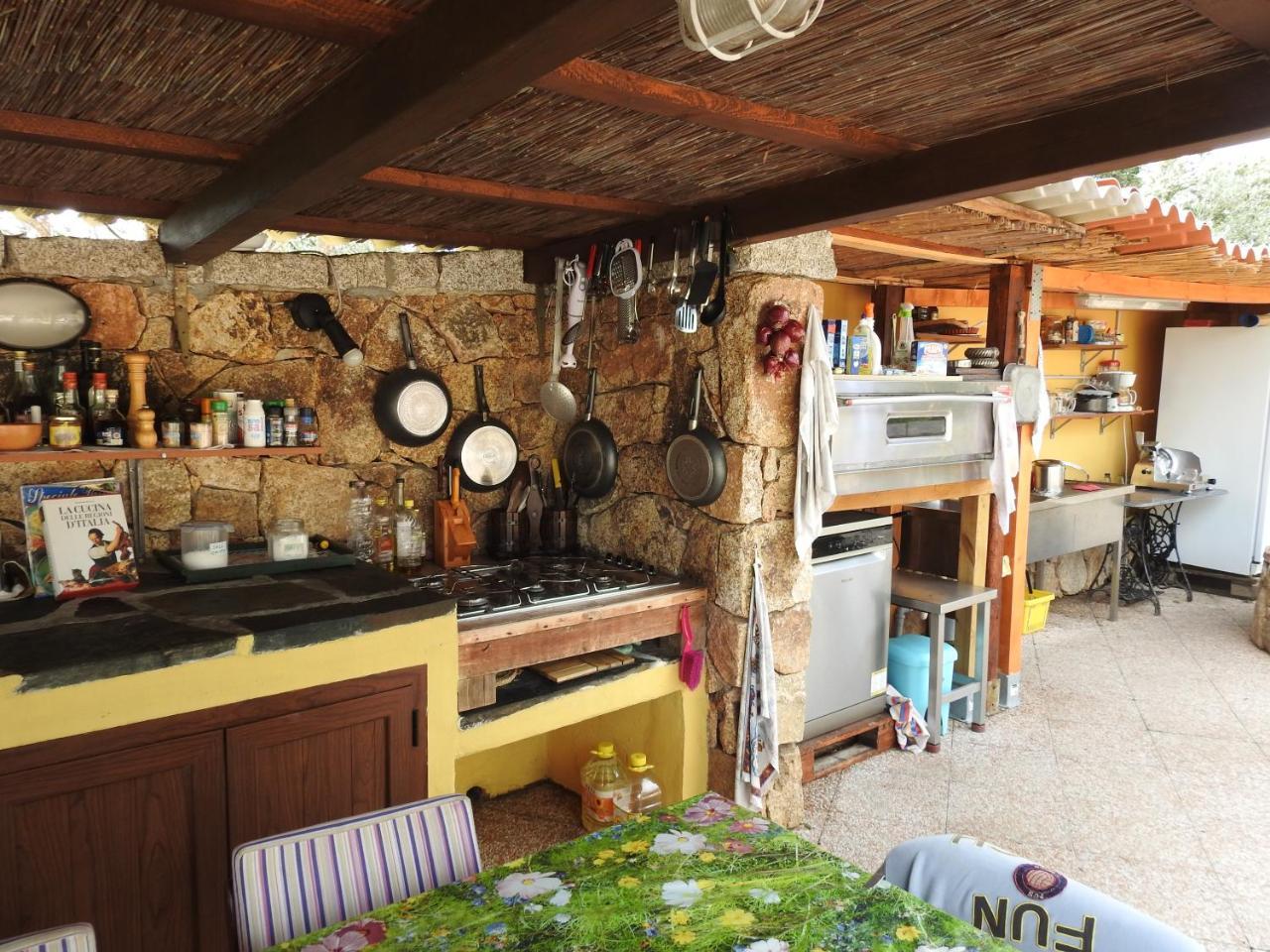 Residence Villa Smeralda Telti Kültér fotó