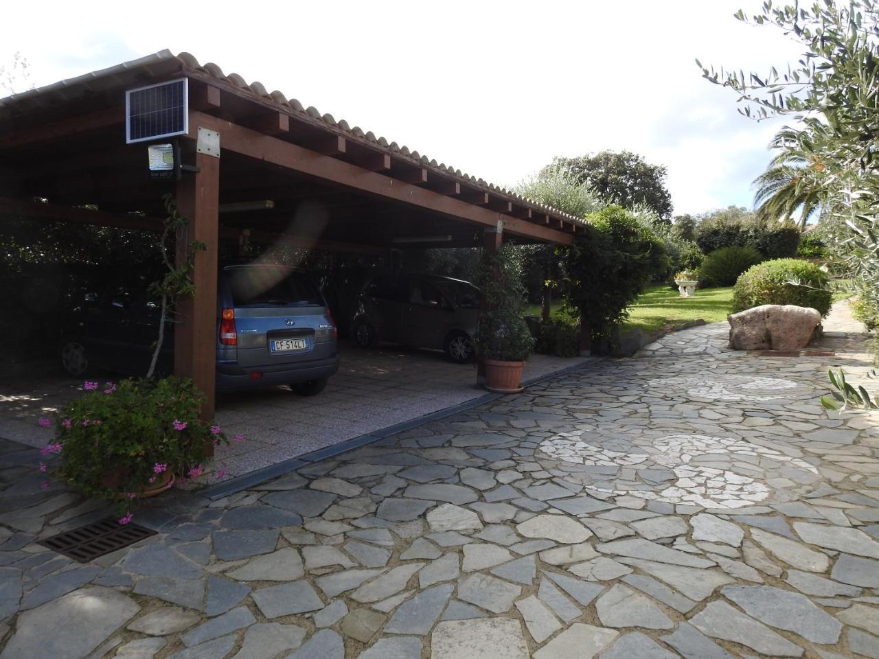 Residence Villa Smeralda Telti Kültér fotó
