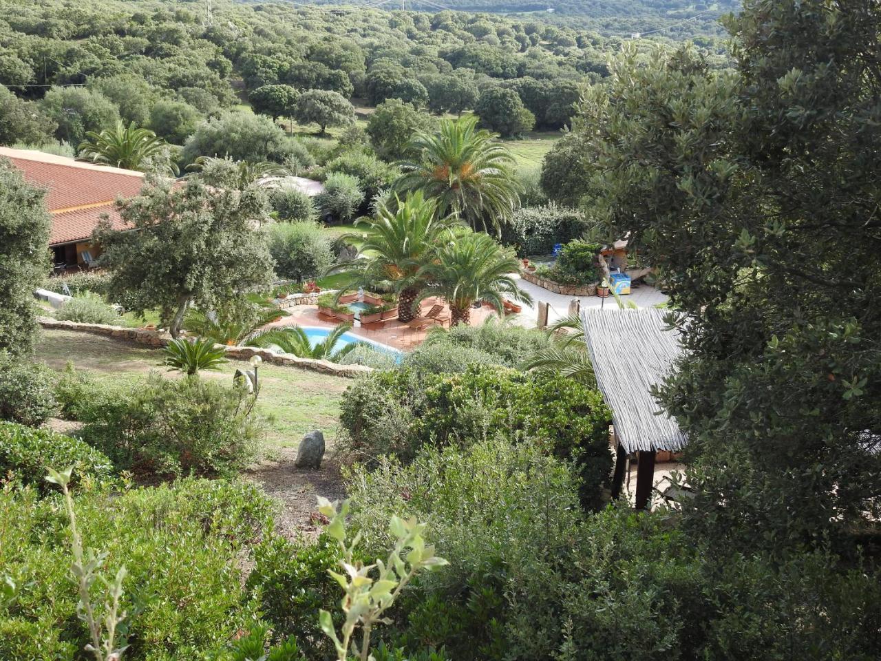 Residence Villa Smeralda Telti Kültér fotó