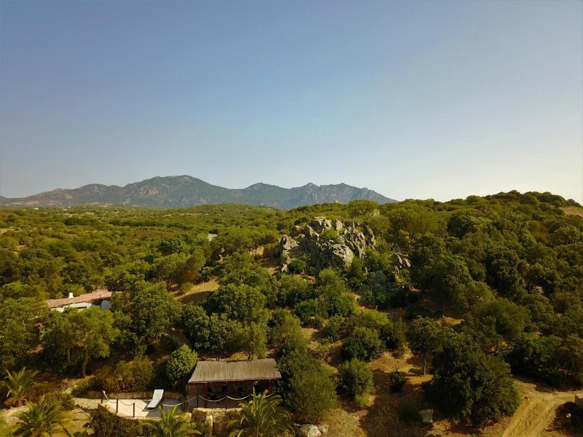 Residence Villa Smeralda Telti Kültér fotó