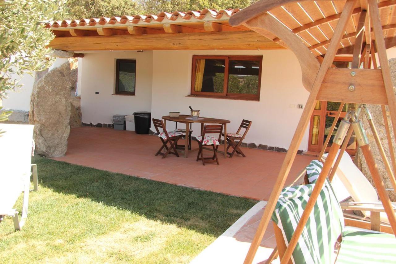 Residence Villa Smeralda Telti Kültér fotó