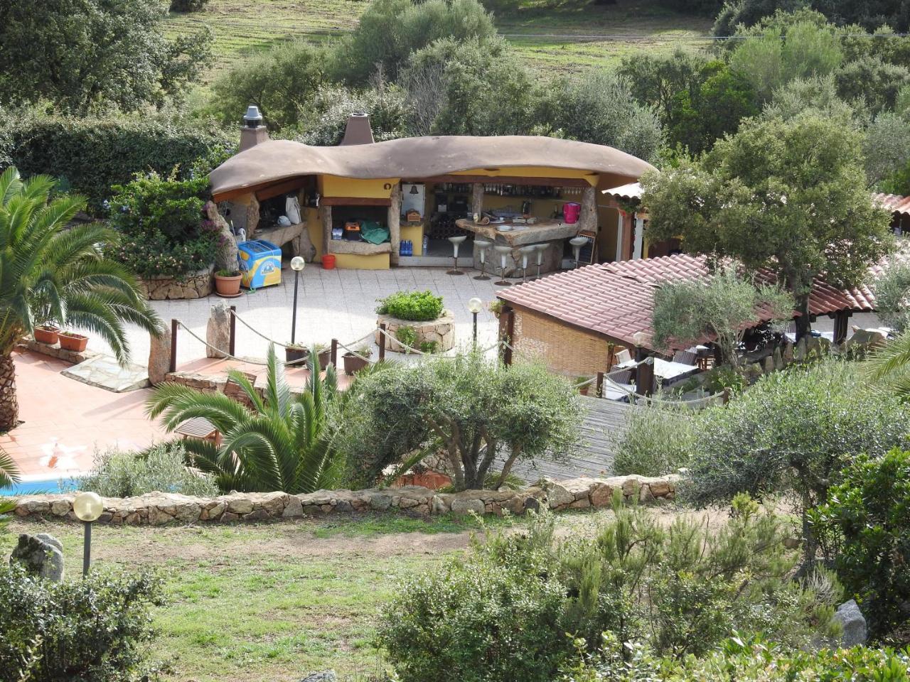 Residence Villa Smeralda Telti Kültér fotó