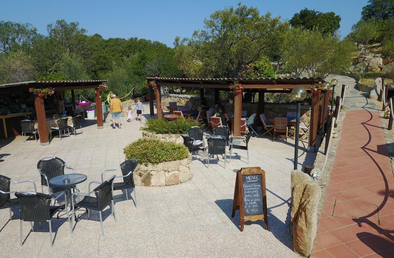 Residence Villa Smeralda Telti Kültér fotó